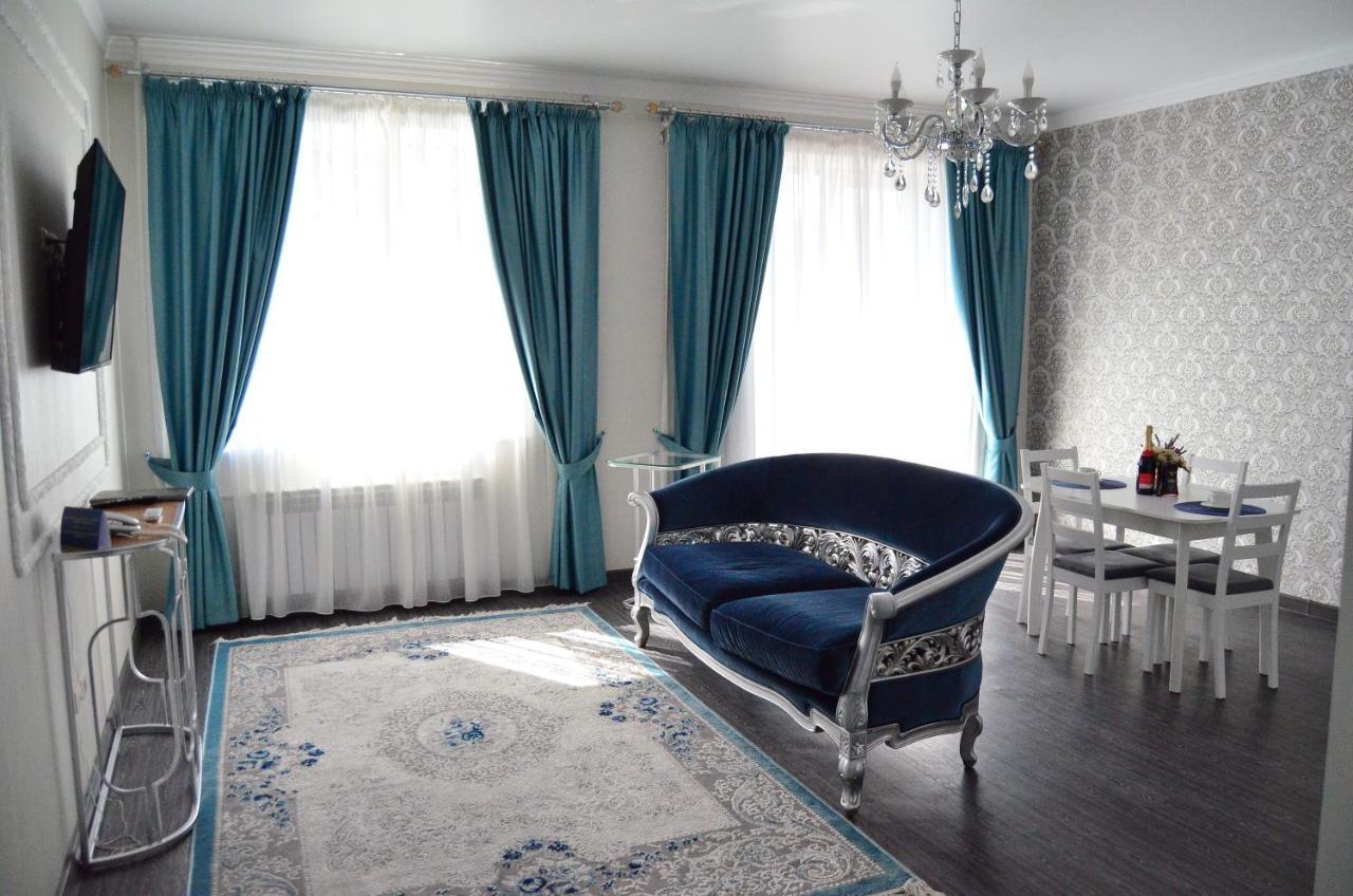 Golden Park Hotel Павлодар Екстер'єр фото