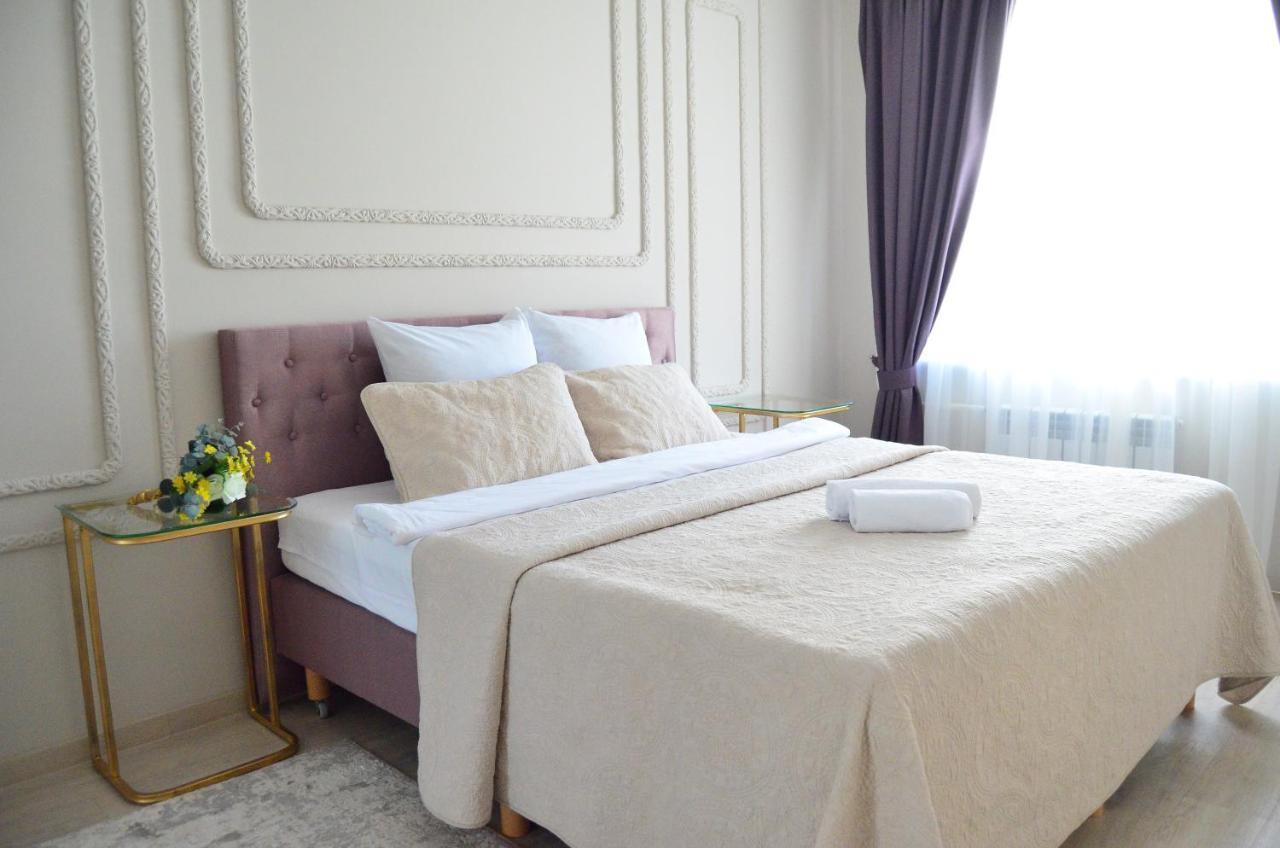 Golden Park Hotel Павлодар Екстер'єр фото