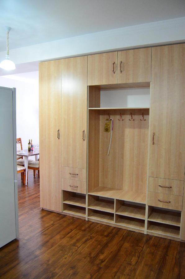 Golden Park Hotel Павлодар Екстер'єр фото