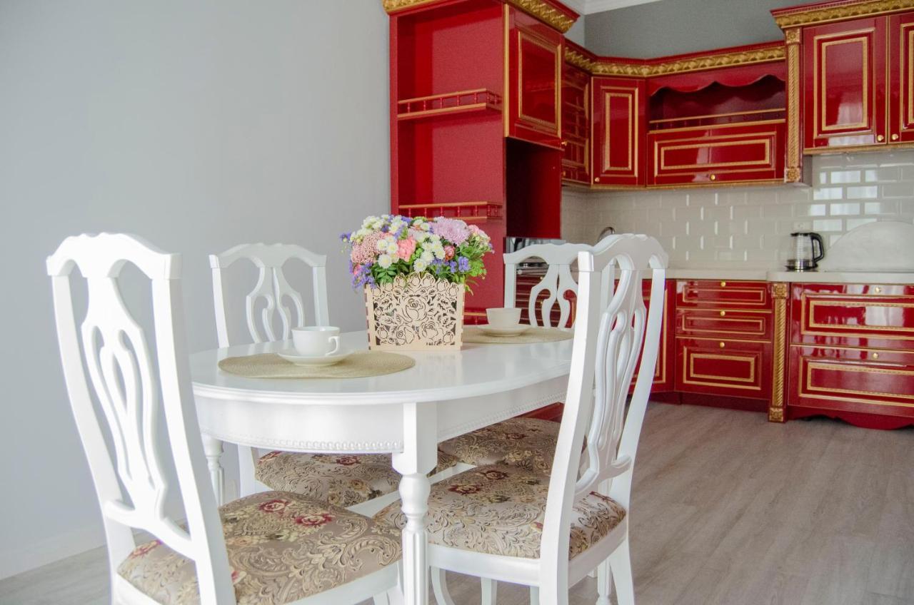 Golden Park Hotel Павлодар Екстер'єр фото