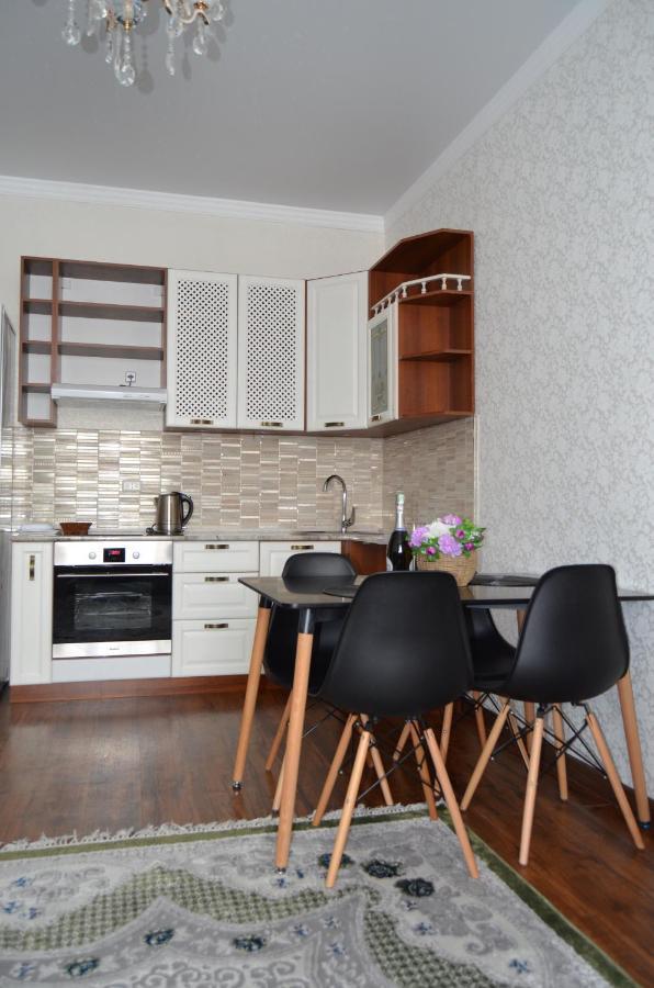 Golden Park Hotel Павлодар Екстер'єр фото