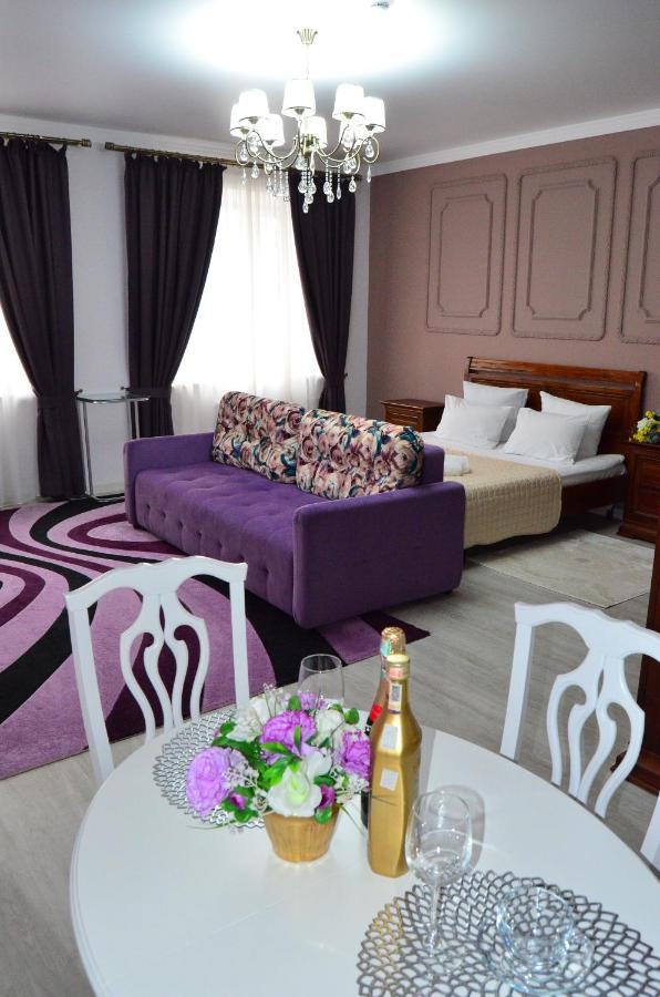 Golden Park Hotel Павлодар Екстер'єр фото