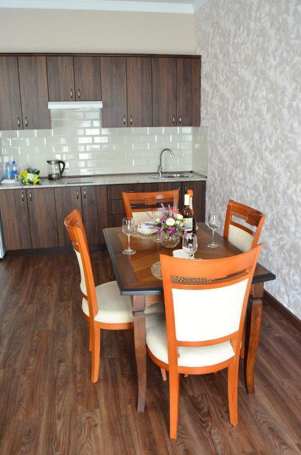 Golden Park Hotel Павлодар Екстер'єр фото