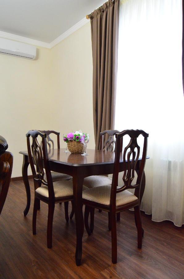 Golden Park Hotel Павлодар Екстер'єр фото